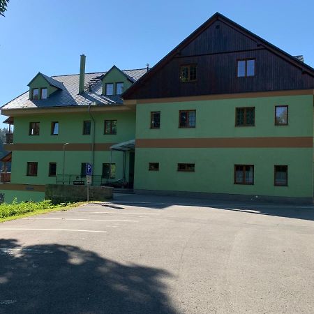 Karlov Pod Pradedem Apartmany Orbit Buitenkant foto